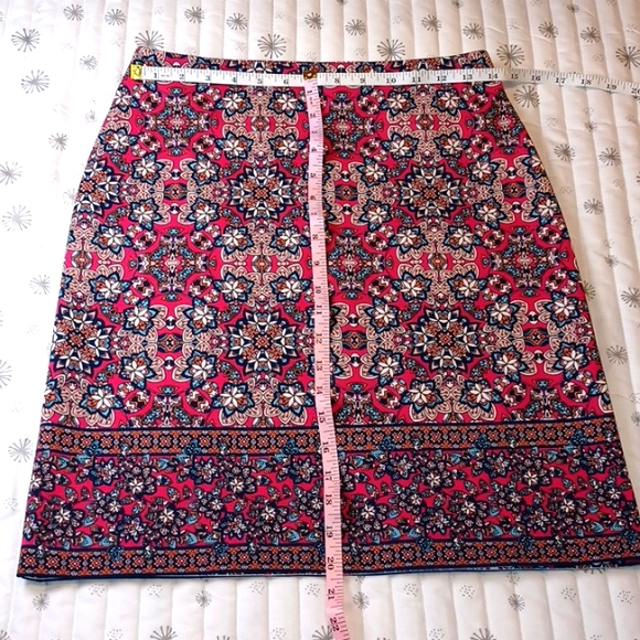 Talbots Geometric Patterned Skirt - Red and Blue NWOT - Picture 8 of 8